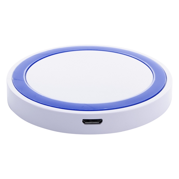 3/4 view of Qi Wireless Charger with no phone